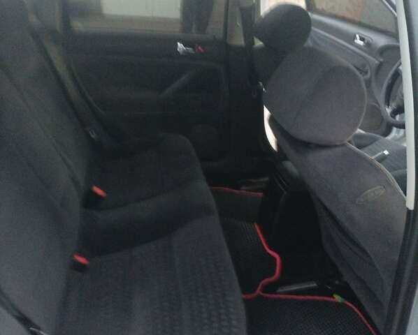 Серый Фольксваген Пассат, объемом двигателя 1.6 л и пробегом 316 тыс. км за 3500 $, фото 13 на Automoto.ua