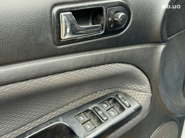 Серый Фольксваген Пассат, объемом двигателя 1.9 л и пробегом 460 тыс. км за 5090 $, фото 12 на Automoto.ua