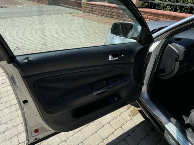 Серый Фольксваген Пассат, объемом двигателя 1.9 л и пробегом 200 тыс. км за 2950 $, фото 11 на Automoto.ua