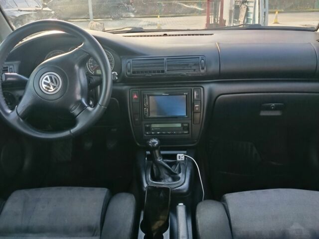 Серый Фольксваген Пассат, объемом двигателя 1.9 л и пробегом 343 тыс. км за 3899 $, фото 6 на Automoto.ua