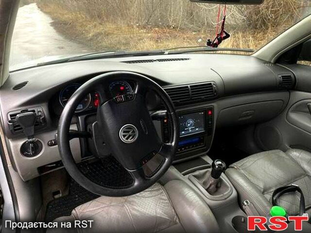 Серый Фольксваген Пассат, объемом двигателя 2.5 л и пробегом 0 тыс. км за 3800 $, фото 8 на Automoto.ua