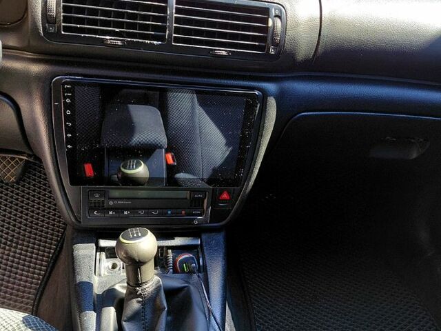 Сірий Фольксваген Пассат, об'ємом двигуна 1.5 л та пробігом 303 тис. км за 4500 $, фото 5 на Automoto.ua