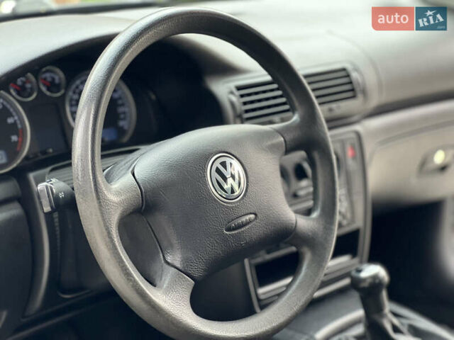 Сірий Фольксваген Пассат, об'ємом двигуна 1.6 л та пробігом 186 тис. км за 4199 $, фото 77 на Automoto.ua