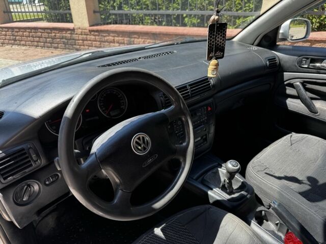 Серый Фольксваген Пассат, объемом двигателя 1.9 л и пробегом 200 тыс. км за 2950 $, фото 9 на Automoto.ua