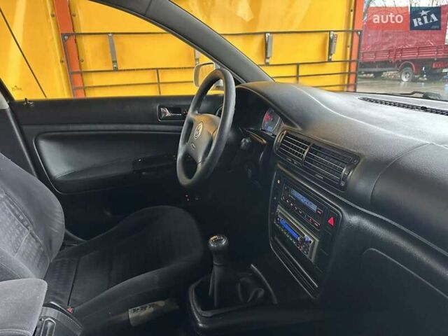 Серый Фольксваген Пассат, объемом двигателя 1.9 л и пробегом 386 тыс. км за 3999 $, фото 8 на Automoto.ua