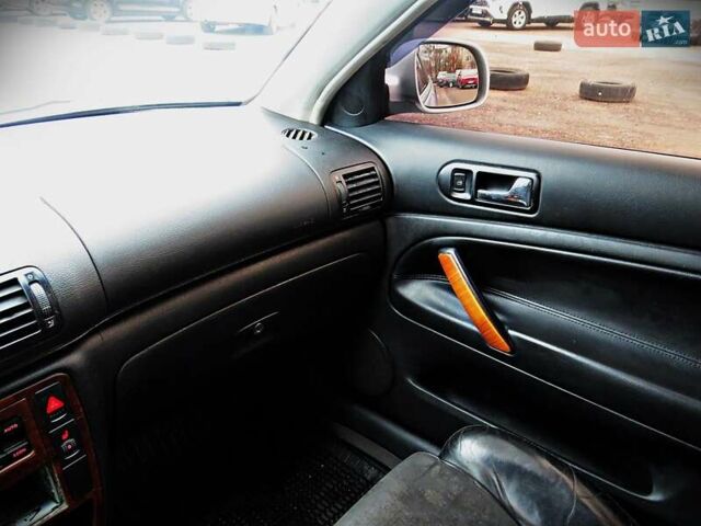 Серый Фольксваген Пассат, объемом двигателя 2.77 л и пробегом 301 тыс. км за 3500 $, фото 8 на Automoto.ua