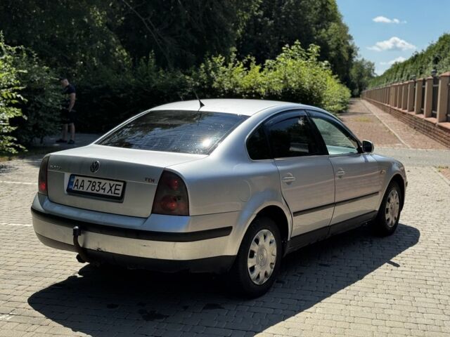 Серый Фольксваген Пассат, объемом двигателя 1.9 л и пробегом 200 тыс. км за 2950 $, фото 4 на Automoto.ua