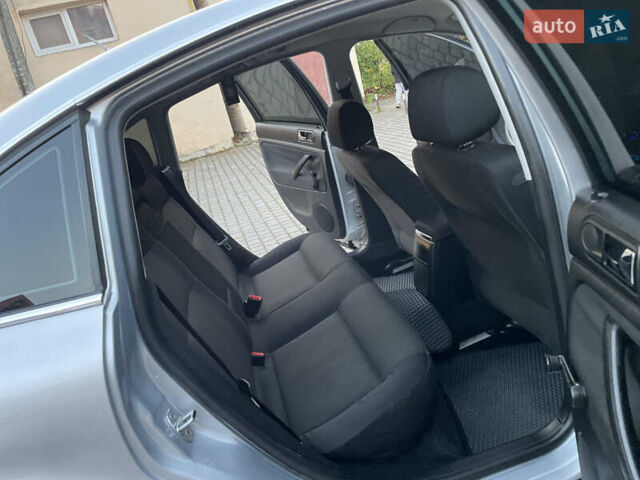 Серый Фольксваген Пассат, объемом двигателя 1.6 л и пробегом 200 тыс. км за 4300 $, фото 36 на Automoto.ua