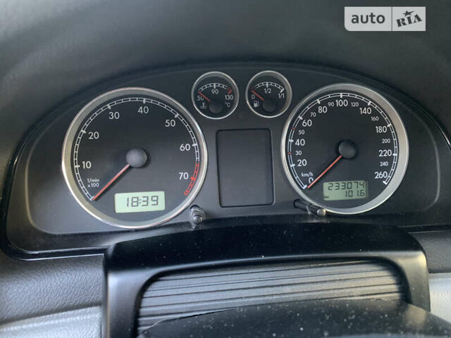 Серый Фольксваген Пассат, объемом двигателя 1.6 л и пробегом 233 тыс. км за 5399 $, фото 11 на Automoto.ua