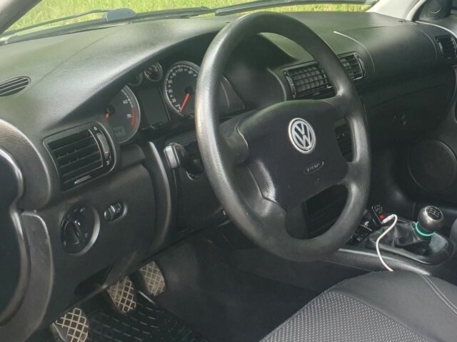 Серый Фольксваген Пассат, объемом двигателя 1.6 л и пробегом 190 тыс. км за 3800 $, фото 8 на Automoto.ua