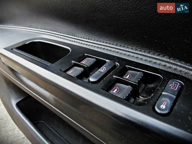 Серый Фольксваген Пассат, объемом двигателя 2.77 л и пробегом 301 тыс. км за 3500 $, фото 5 на Automoto.ua