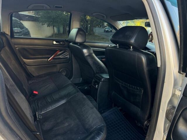 Серый Фольксваген Пассат, объемом двигателя 2.8 л и пробегом 330 тыс. км за 3899 $, фото 18 на Automoto.ua