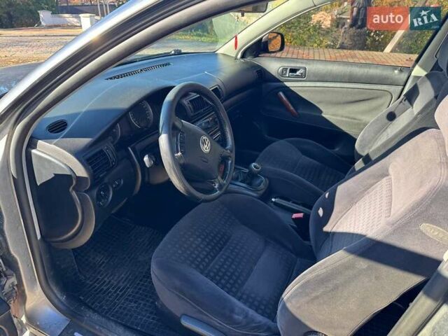 Серый Фольксваген Пассат, объемом двигателя 1.78 л и пробегом 258 тыс. км за 4500 $, фото 4 на Automoto.ua