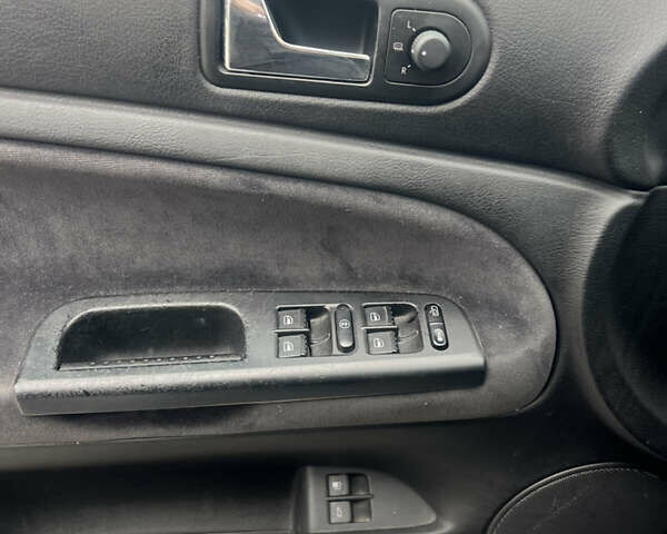 Сірий Фольксваген Пассат, об'ємом двигуна 1.6 л та пробігом 169 тис. км за 4400 $, фото 12 на Automoto.ua