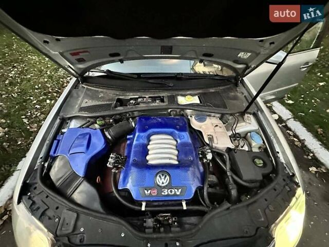 Серый Фольксваген Пассат, объемом двигателя 2.8 л и пробегом 290 тыс. км за 3950 $, фото 14 на Automoto.ua