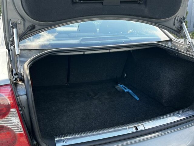 Серый Фольксваген Пассат, объемом двигателя 2 л и пробегом 328 тыс. км за 3100 $, фото 17 на Automoto.ua