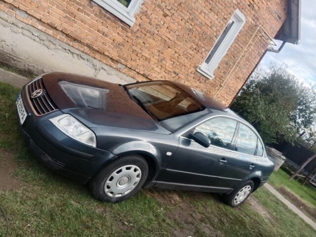 Серый Фольксваген Пассат, объемом двигателя 0 л и пробегом 250 тыс. км за 3700 $, фото 1 на Automoto.ua