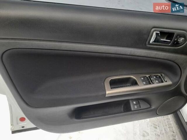 Серый Фольксваген Пассат, объемом двигателя 1.78 л и пробегом 282 тыс. км за 5299 $, фото 8 на Automoto.ua