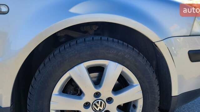 Сірий Фольксваген Пассат, об'ємом двигуна 1.6 л та пробігом 250 тис. км за 4400 $, фото 24 на Automoto.ua