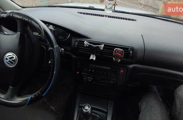 Серый Фольксваген Пассат, объемом двигателя 1.9 л и пробегом 400 тыс. км за 3700 $, фото 10 на Automoto.ua