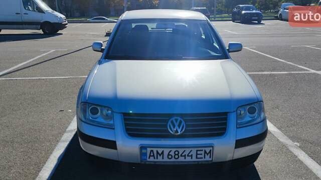 Сірий Фольксваген Пассат, об'ємом двигуна 1.6 л та пробігом 250 тис. км за 4400 $, фото 10 на Automoto.ua