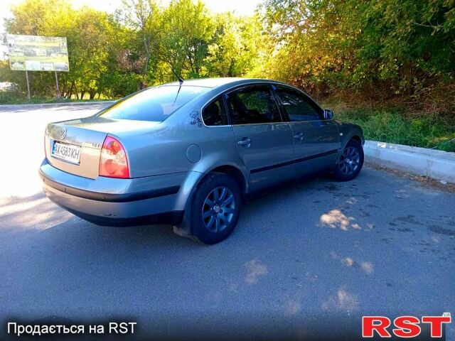 Серый Фольксваген Пассат, объемом двигателя 1.8 л и пробегом 190 тыс. км за 4200 $, фото 4 на Automoto.ua