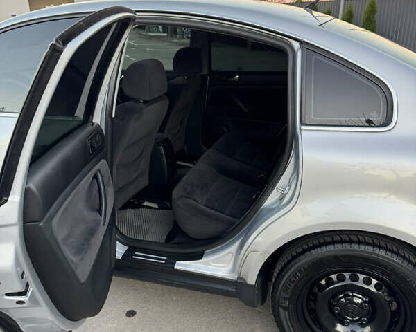 Сірий Фольксваген Пассат, об'ємом двигуна 1.98 л та пробігом 220 тис. км за 5000 $, фото 26 на Automoto.ua