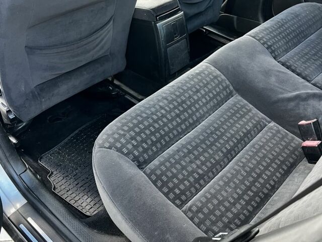 Серый Фольксваген Пассат, объемом двигателя 2 л и пробегом 328 тыс. км за 3100 $, фото 15 на Automoto.ua