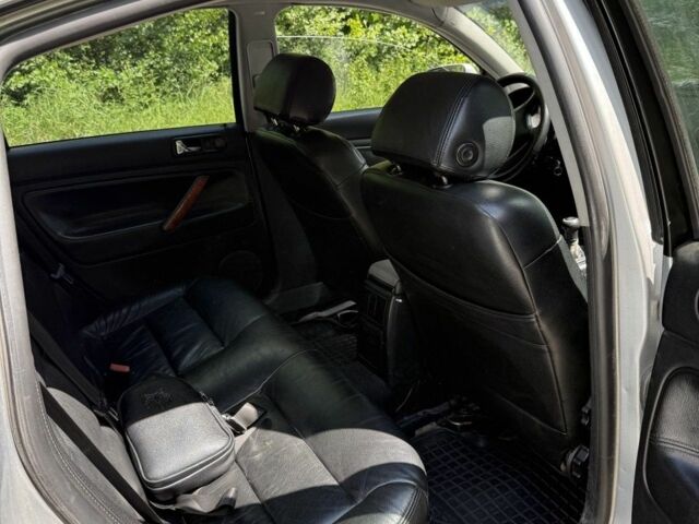 Сірий Фольксваген Пассат, об'ємом двигуна 1.8 л та пробігом 336 тис. км за 4300 $, фото 11 на Automoto.ua