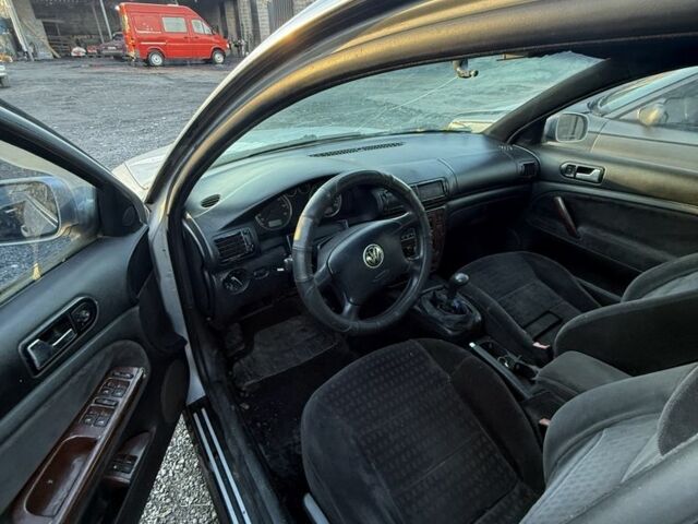 Серый Фольксваген Пассат, объемом двигателя 1.8 л и пробегом 160 тыс. км за 1700 $, фото 5 на Automoto.ua