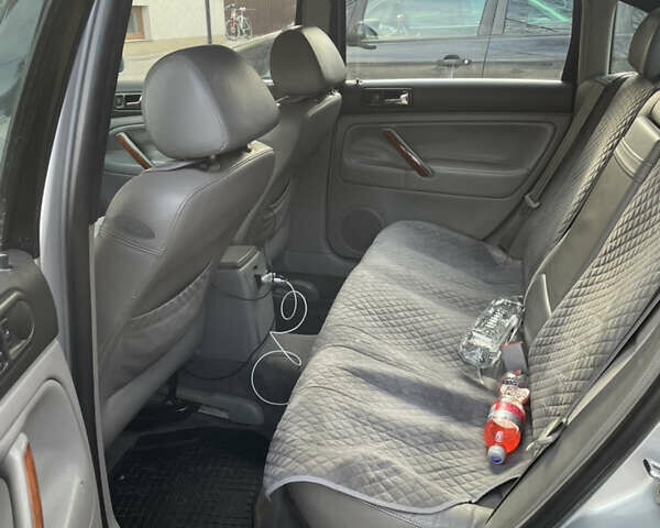 Сірий Фольксваген Пассат, об'ємом двигуна 2.5 л та пробігом 250 тис. км за 4500 $, фото 4 на Automoto.ua