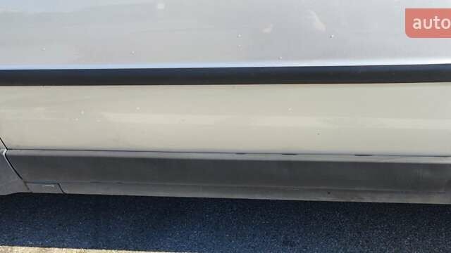 Сірий Фольксваген Пассат, об'ємом двигуна 1.6 л та пробігом 250 тис. км за 4400 $, фото 14 на Automoto.ua