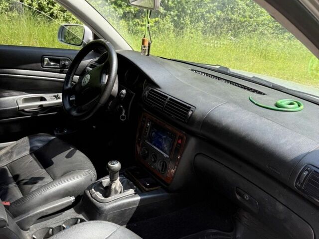 Сірий Фольксваген Пассат, об'ємом двигуна 1.8 л та пробігом 336 тис. км за 4300 $, фото 9 на Automoto.ua