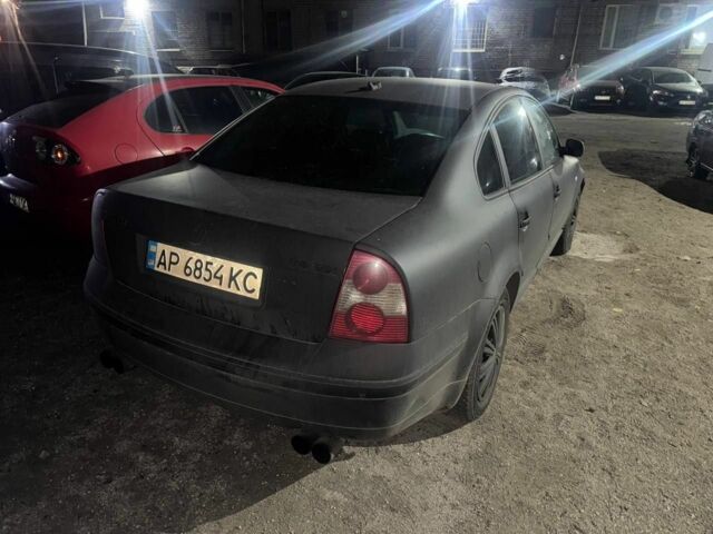 Сірий Фольксваген Пассат, об'ємом двигуна 2.5 л та пробігом 327 тис. км за 2000 $, фото 2 на Automoto.ua