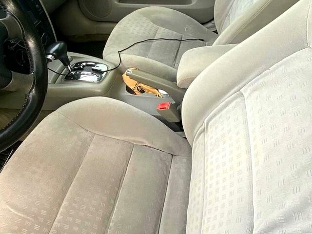 Серый Фольксваген Пассат, объемом двигателя 1.8 л и пробегом 400 тыс. км за 4900 $, фото 7 на Automoto.ua