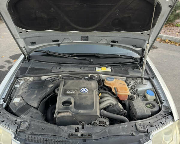 Сірий Фольксваген Пассат, об'ємом двигуна 1.98 л та пробігом 220 тис. км за 5000 $, фото 17 на Automoto.ua