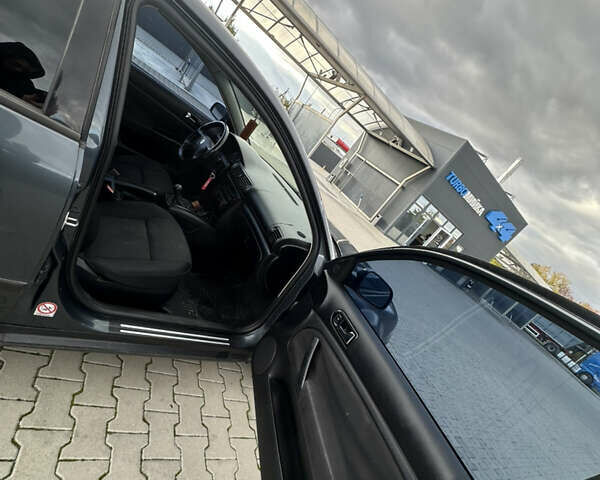 Серый Фольксваген Пассат, объемом двигателя 1.9 л и пробегом 332 тыс. км за 4350 $, фото 10 на Automoto.ua