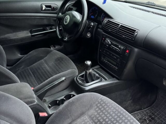 Серый Фольксваген Пассат, объемом двигателя 1.9 л и пробегом 333 тыс. км за 2300 $, фото 12 на Automoto.ua