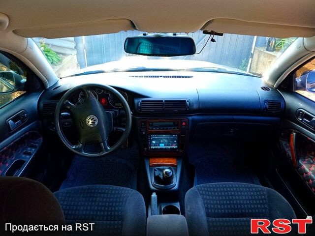 Серый Фольксваген Пассат, объемом двигателя 1.8 л и пробегом 190 тыс. км за 4200 $, фото 2 на Automoto.ua