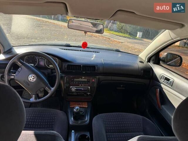 Серый Фольксваген Пассат, объемом двигателя 1.78 л и пробегом 258 тыс. км за 4500 $, фото 5 на Automoto.ua