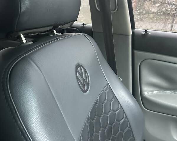 Серый Фольксваген Пассат, объемом двигателя 2.5 л и пробегом 325 тыс. км за 4000 $, фото 5 на Automoto.ua