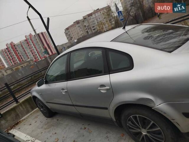 Серый Фольксваген Пассат, объемом двигателя 1.9 л и пробегом 400 тыс. км за 3700 $, фото 3 на Automoto.ua