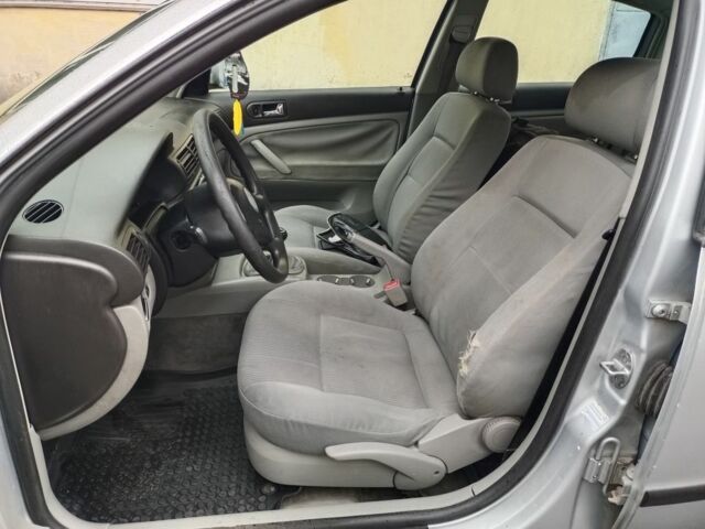 Серый Фольксваген Пассат, объемом двигателя 0 л и пробегом 245 тыс. км за 1950 $, фото 3 на Automoto.ua