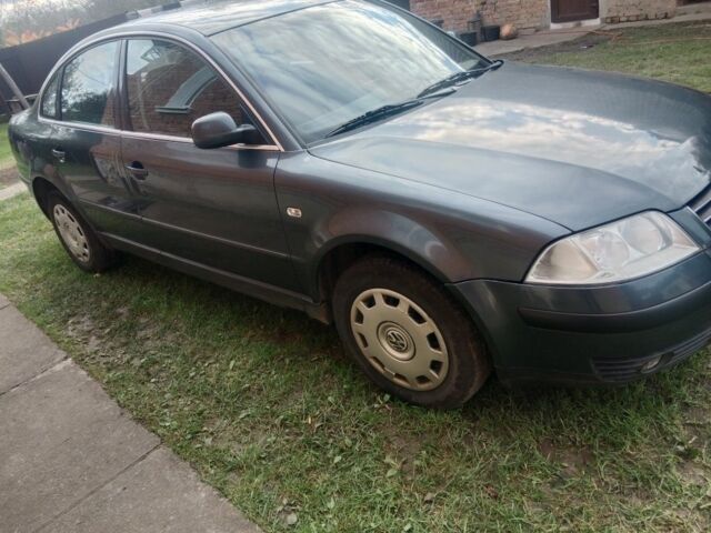 Серый Фольксваген Пассат, объемом двигателя 0 л и пробегом 250 тыс. км за 3700 $, фото 2 на Automoto.ua