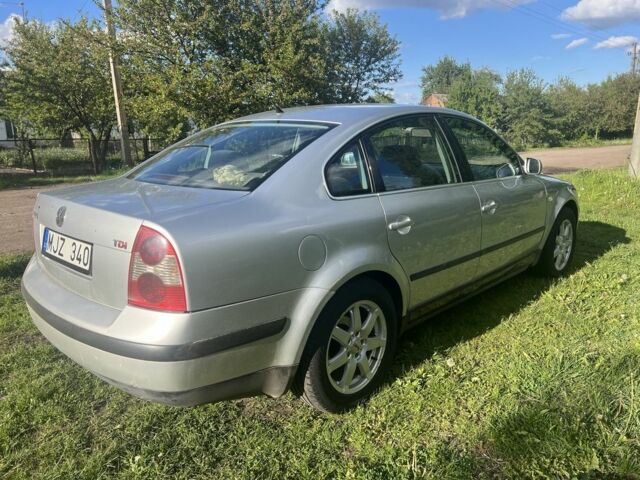 Серый Фольксваген Пассат, объемом двигателя 1.9 л и пробегом 320 тыс. км за 3500 $, фото 4 на Automoto.ua