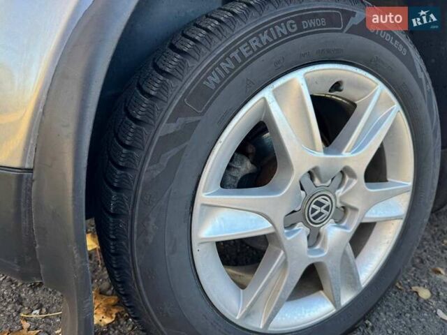 Серый Фольксваген Пассат, объемом двигателя 1.78 л и пробегом 258 тыс. км за 4500 $, фото 9 на Automoto.ua