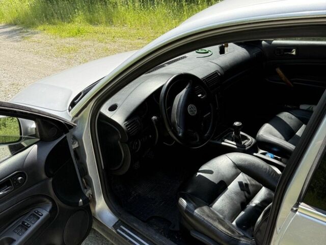 Сірий Фольксваген Пассат, об'ємом двигуна 1.8 л та пробігом 336 тис. км за 4300 $, фото 7 на Automoto.ua