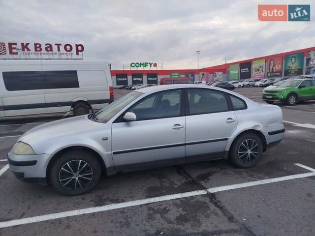 Серый Фольксваген Пассат, объемом двигателя 1.9 л и пробегом 400 тыс. км за 3700 $, фото 2 на Automoto.ua