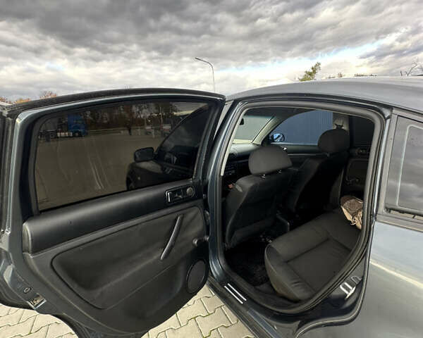 Серый Фольксваген Пассат, объемом двигателя 1.9 л и пробегом 332 тыс. км за 4350 $, фото 8 на Automoto.ua