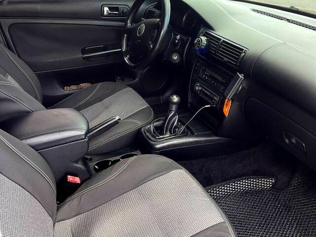 Серый Фольксваген Пассат, объемом двигателя 1.6 л и пробегом 274 тыс. км за 5200 $, фото 5 на Automoto.ua